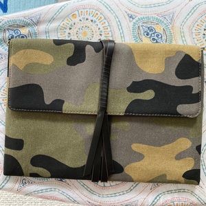 Stella and Dot camo clutch